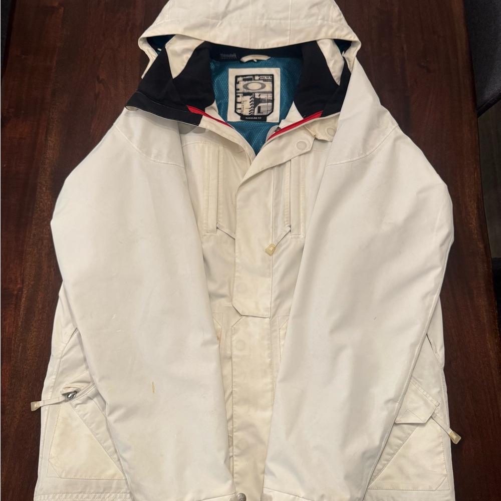 Oakley Insulated Ski Jacket L – White Resort Snowboard Jacket w/ Thinsulate